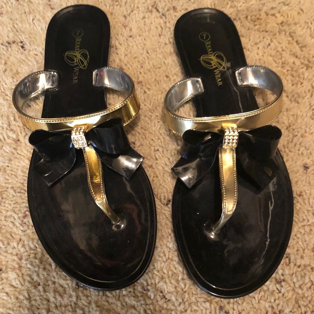 NW fun black patent with studded bow in gold